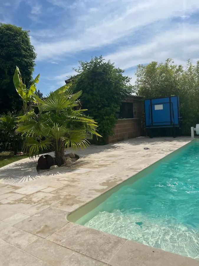 Дом отдыха Tiny House Piscine Et Spa Гайак
